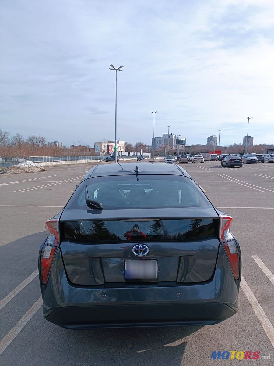 2017' Toyota Prius photo #5