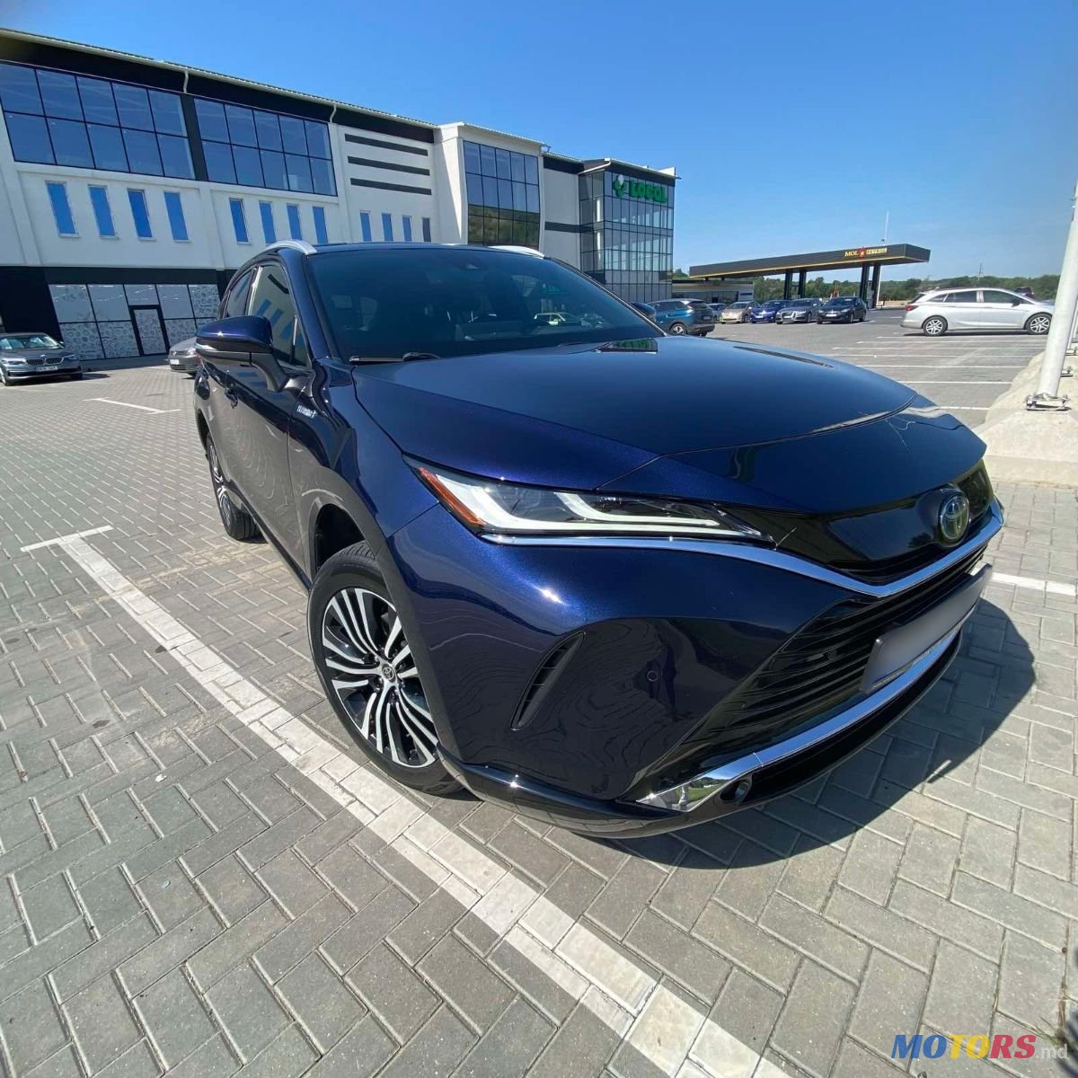 2021' Toyota Venza photo #5