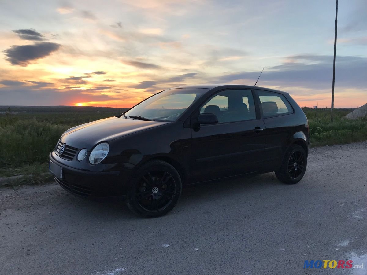 2002' Volkswagen Polo photo #1