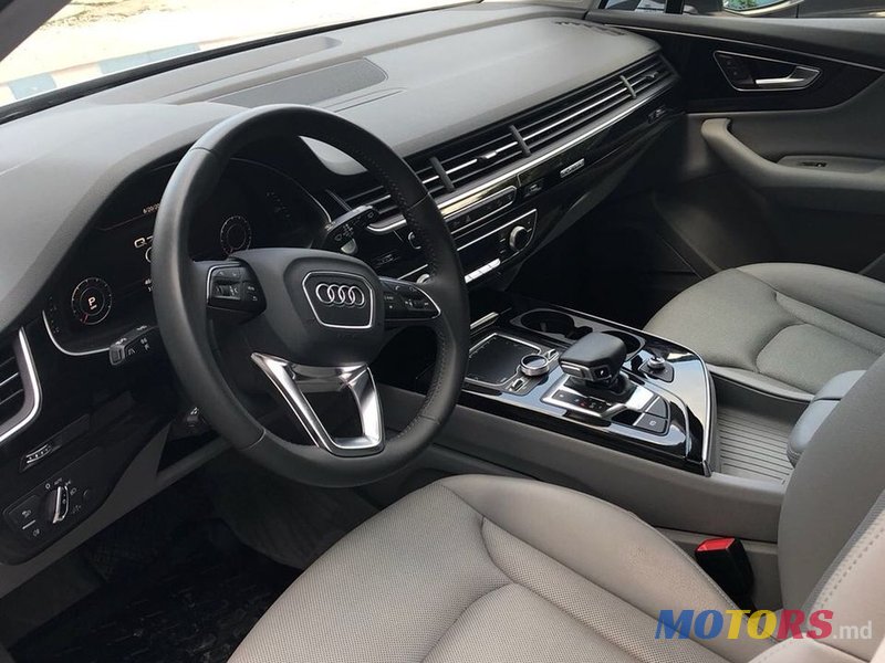 2015' Audi Q7 photo #4