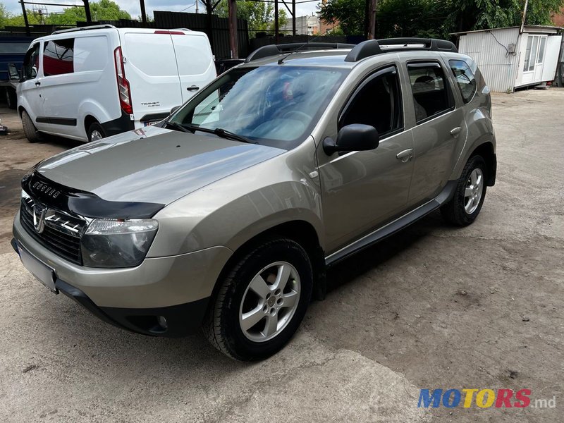 2013' Dacia Duster photo #2