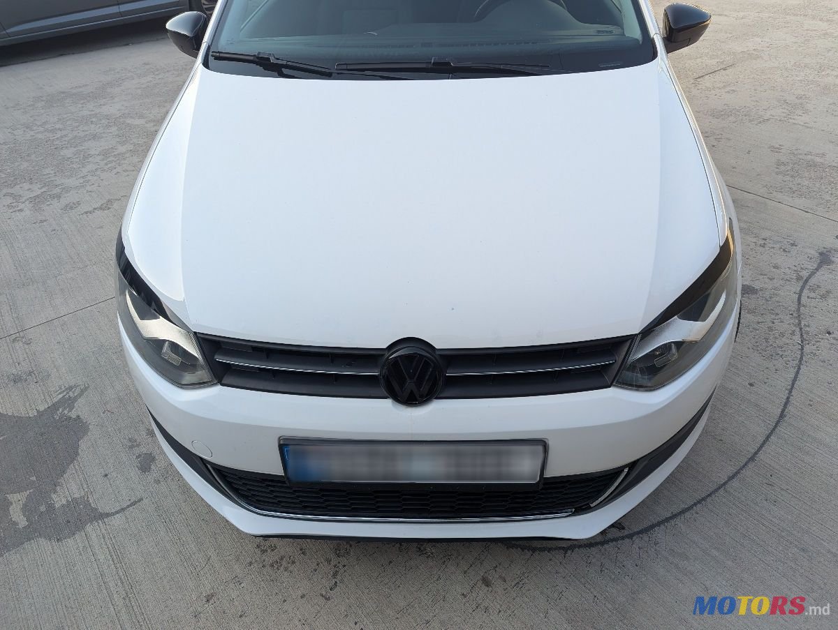 2010' Volkswagen Polo photo #4