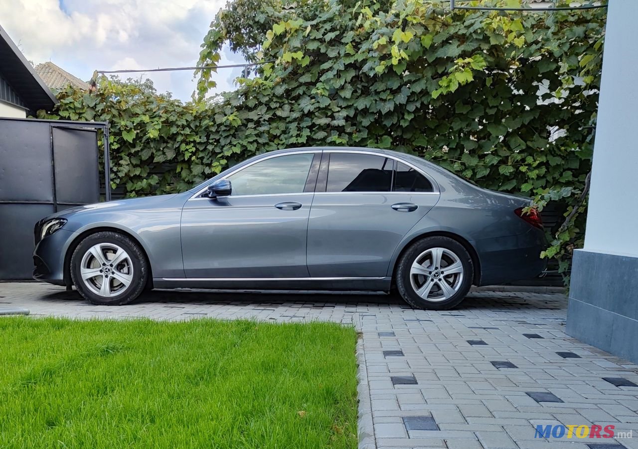 2017' Mercedes-Benz E Класс photo #2