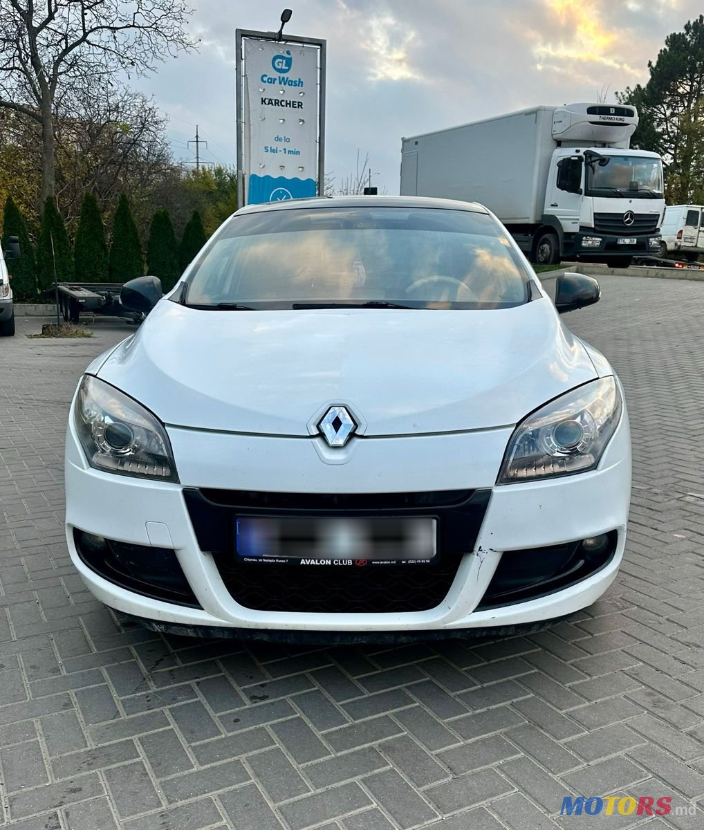 2012' Renault Megane photo #6