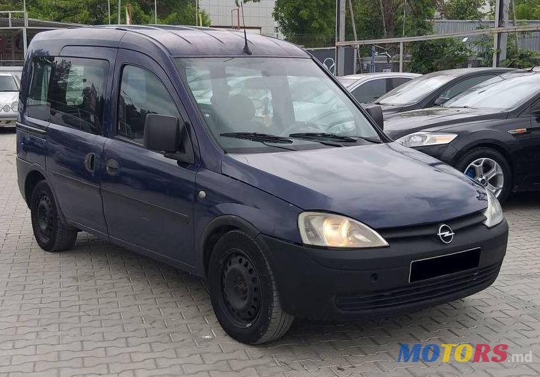 2005' Opel Combo photo #1