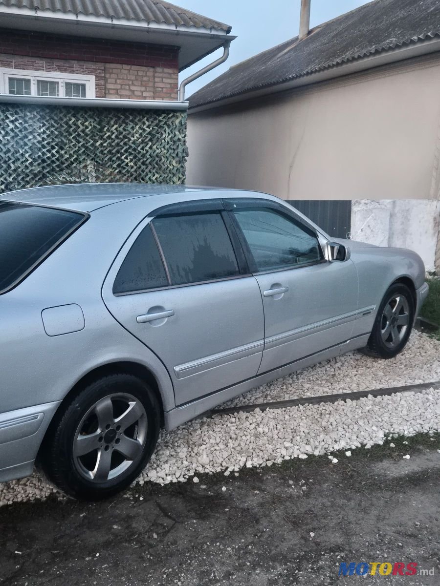 2001' Mercedes-Benz E-Class photo #3