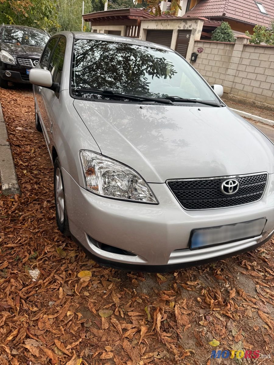 2004' Toyota Corolla photo #4