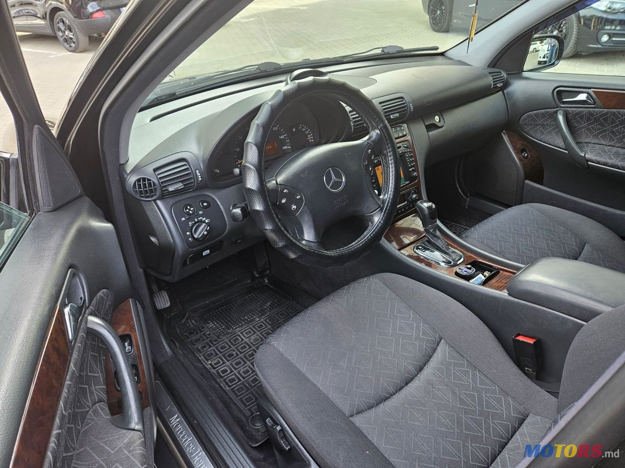 2002' Mercedes-Benz C-Class photo #4