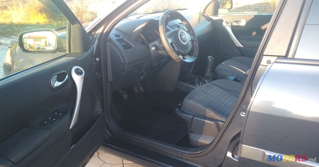 2007' Renault Megane photo #5