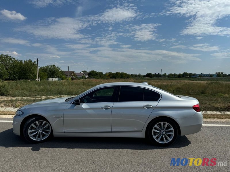 2013' BMW 5 Series photo #3