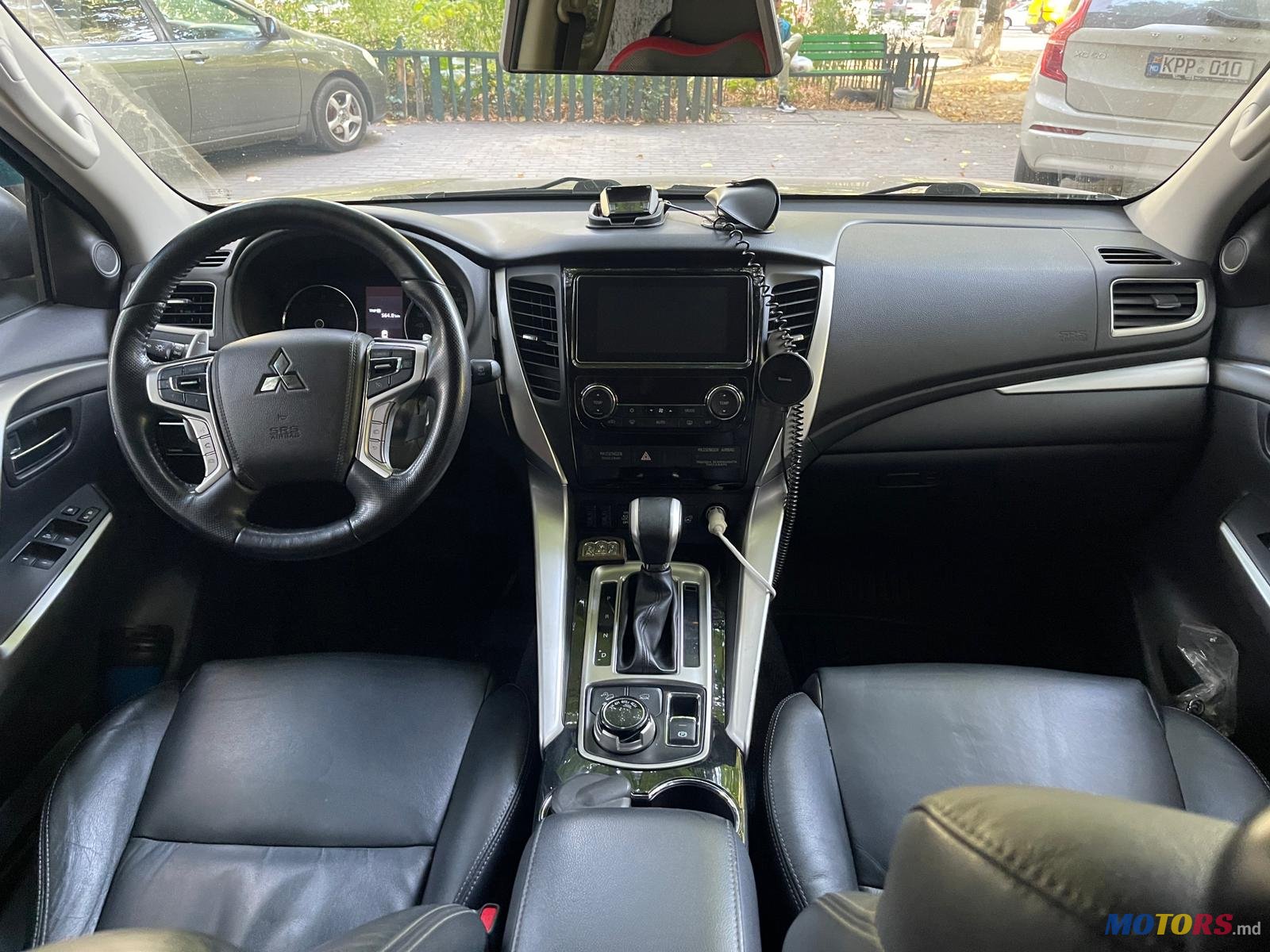 2018' Mitsubishi Pajero Sport 3 поколение photo #5