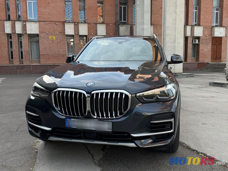 2022' BMW X5 photo #1