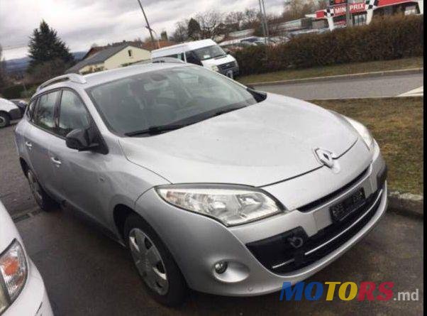 2011' Renault Megane photo #2