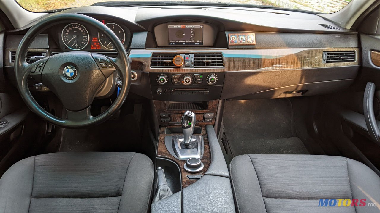 2008' BMW 5 Series photo #7