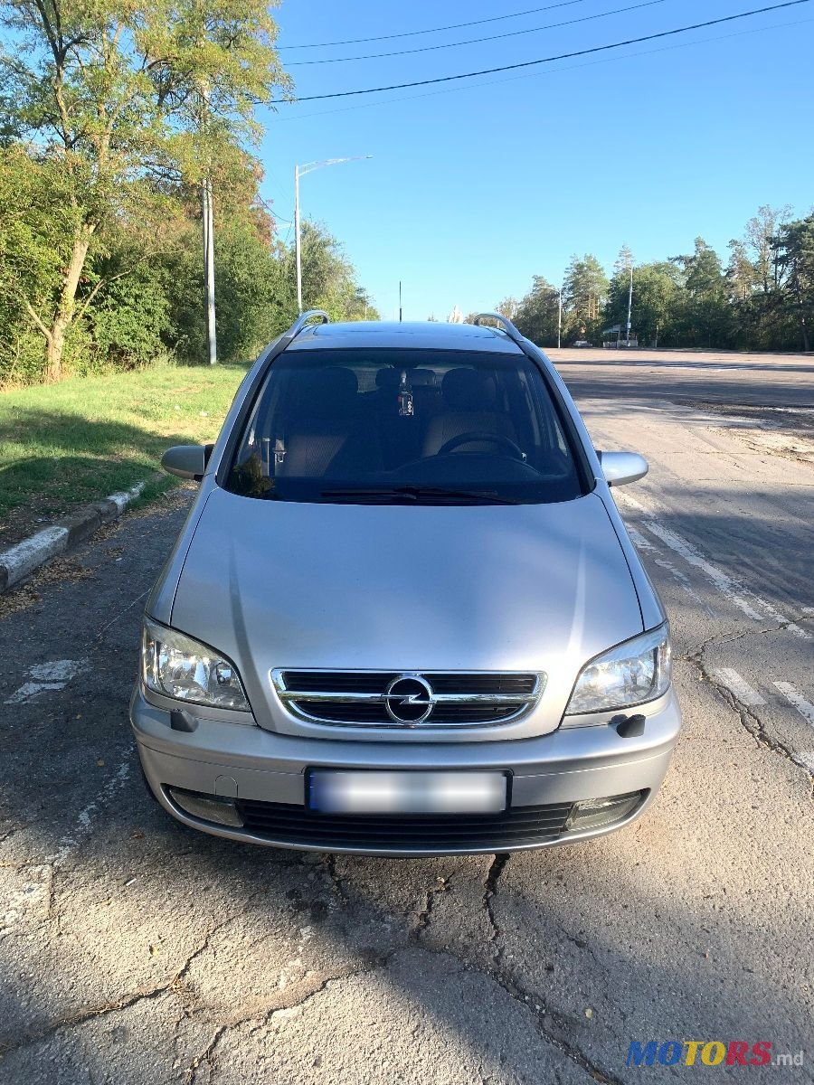 2004' Opel Zafira photo #1