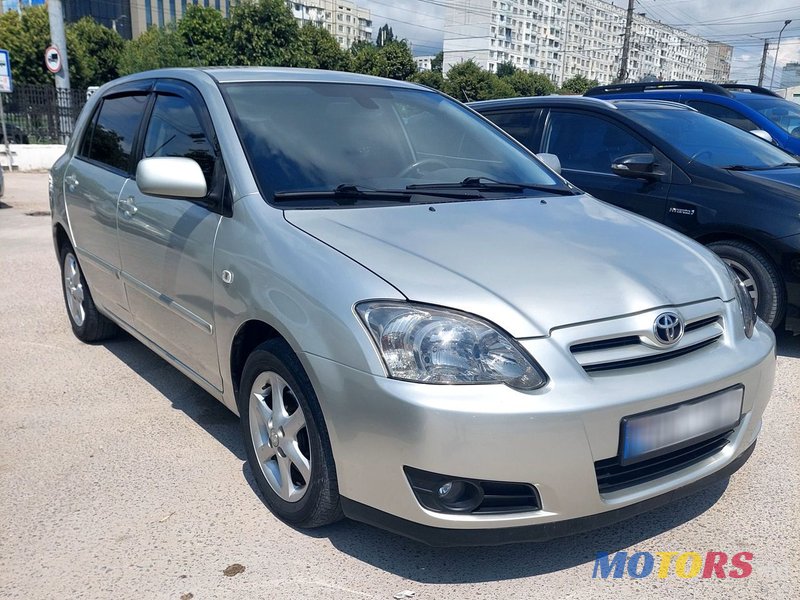 2005' Toyota Corolla photo #2