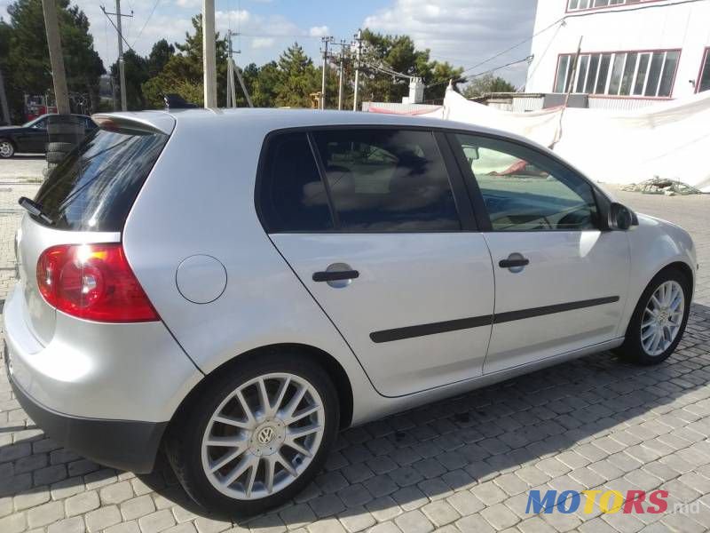 2008' Volkswagen Golf photo #4