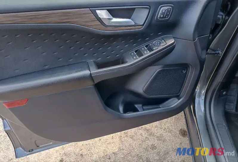 2020' Ford Escape photo #6