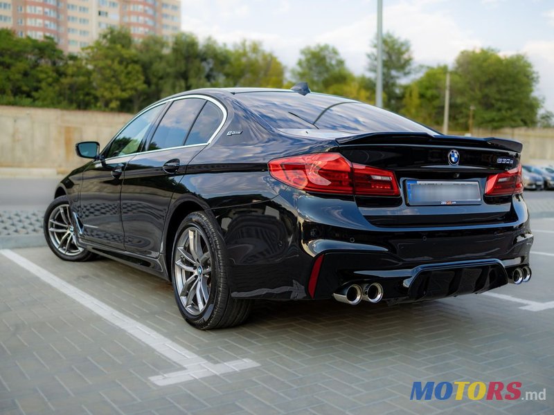 2019' BMW 5 Series photo #1