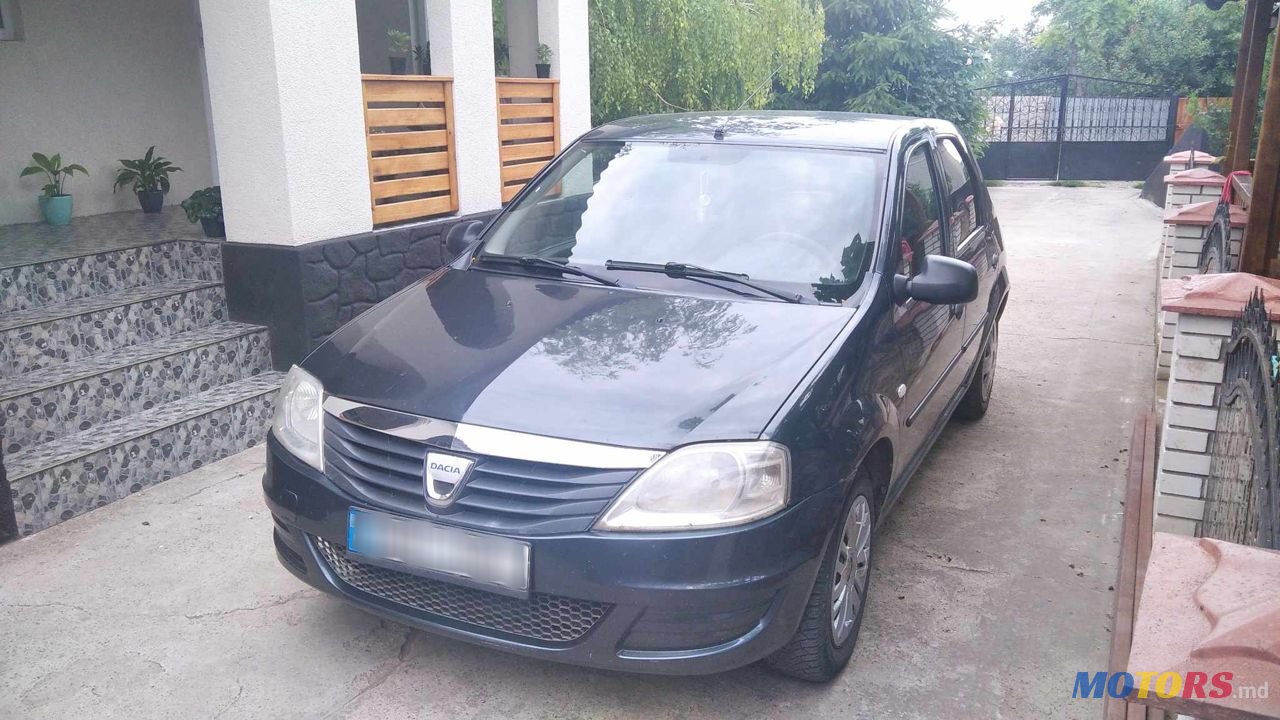 2008' Dacia Logan photo #2