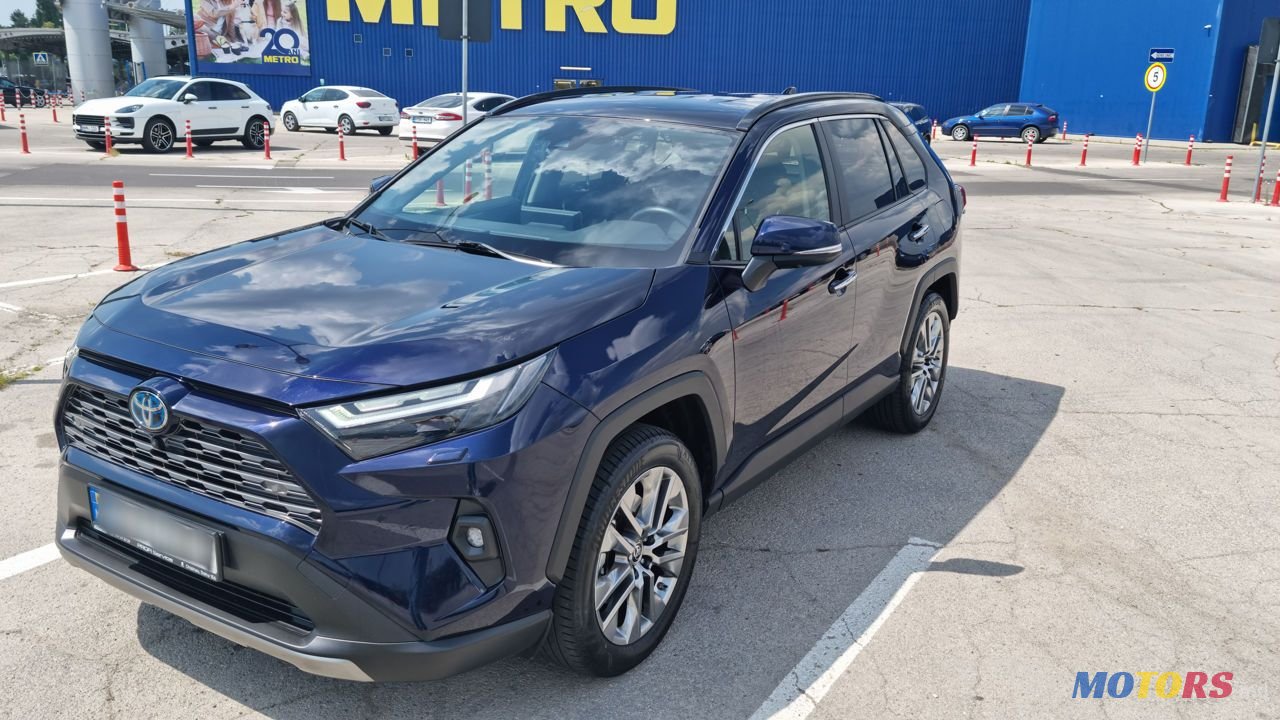 2022' Toyota RAV4 photo #5