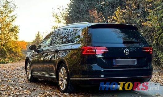 2019' Volkswagen Passat photo #5