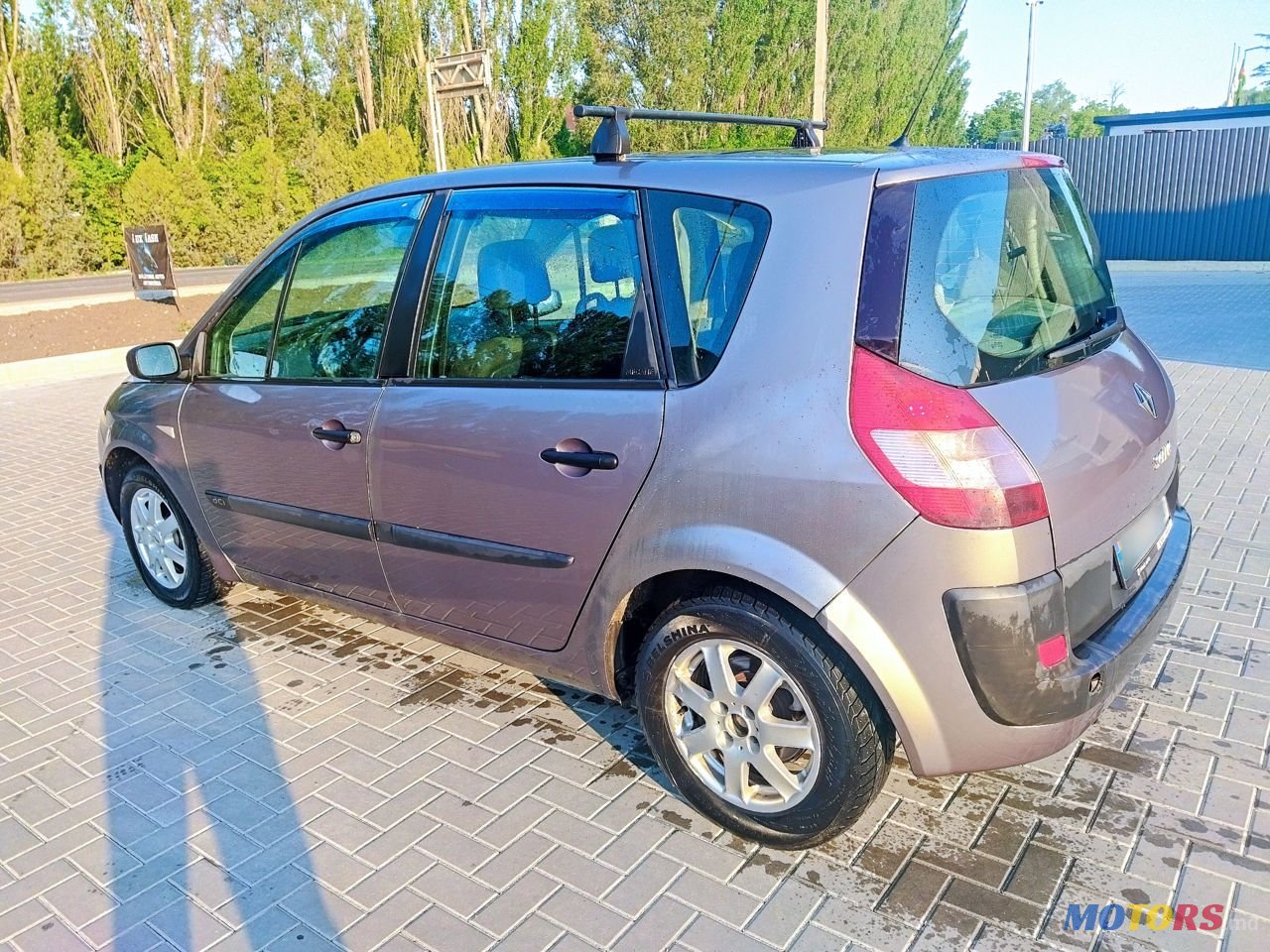 2004' Renault Scenic photo #2