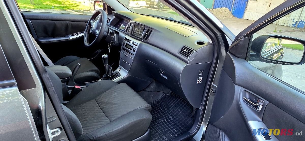 2005' Toyota Corolla photo #4