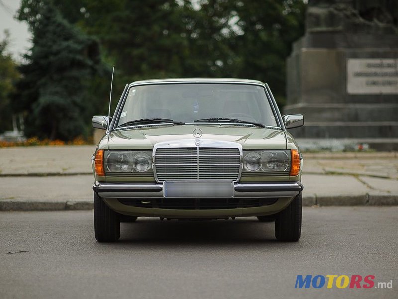 1982' Mercedes-Benz Series (W123) photo #1