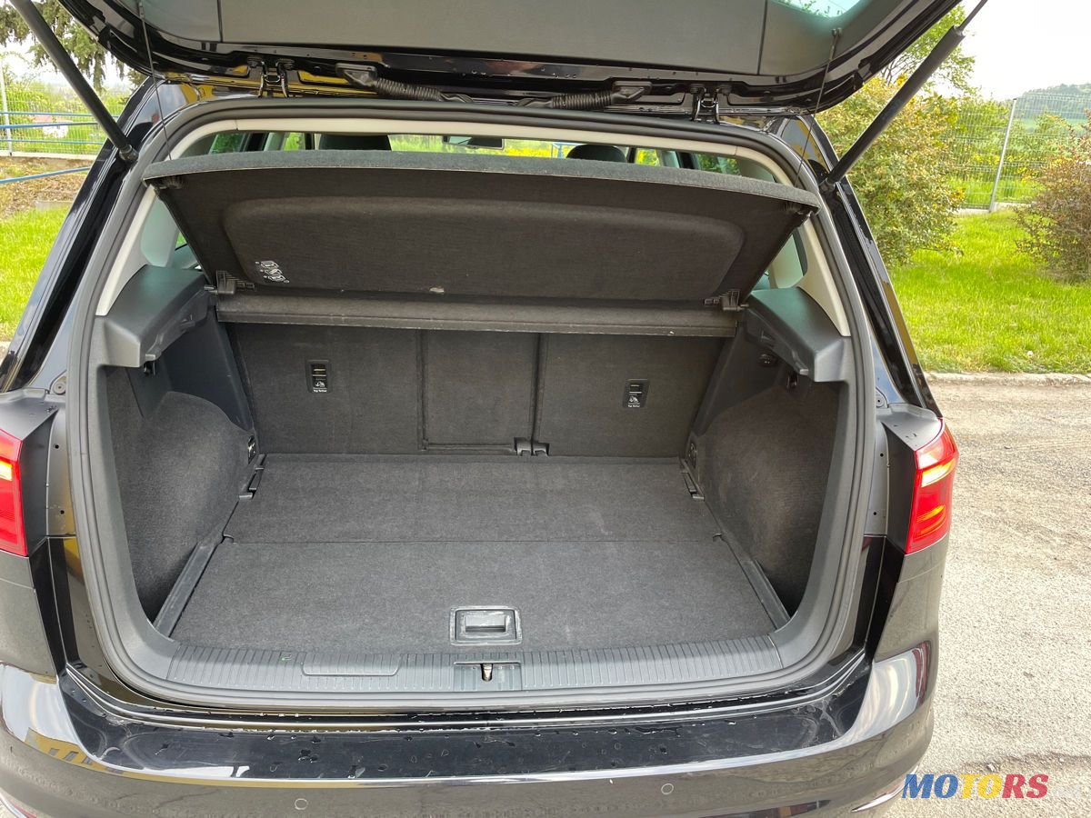 2015' Volkswagen Golf Plus photo #5