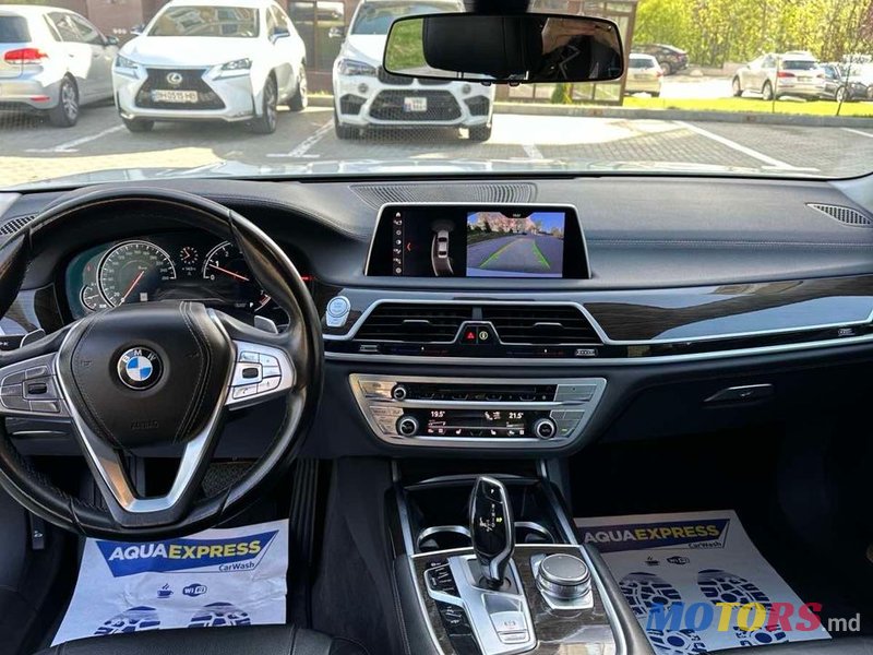 2018' BMW 7 Series photo #5