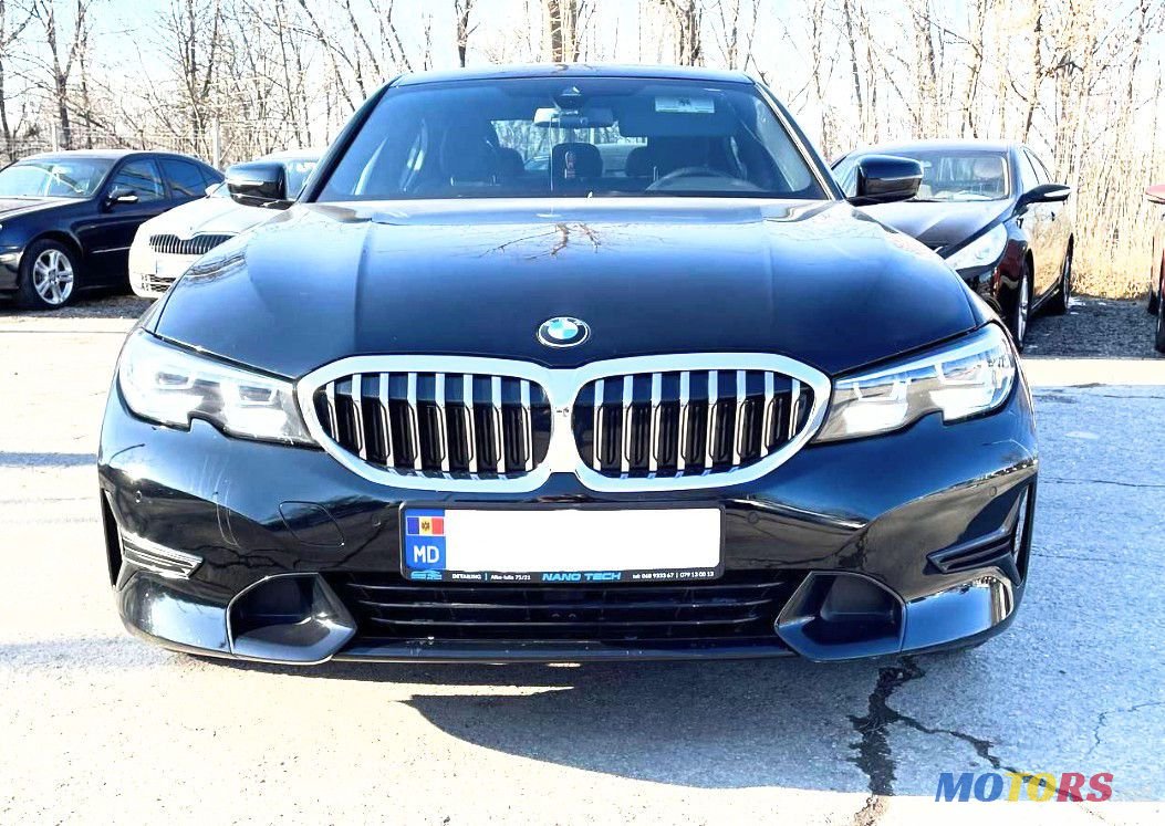 2021' BMW 3 Series photo #2