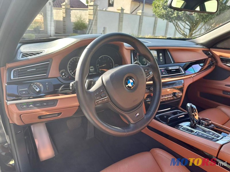 2015' BMW 7 Series photo #4