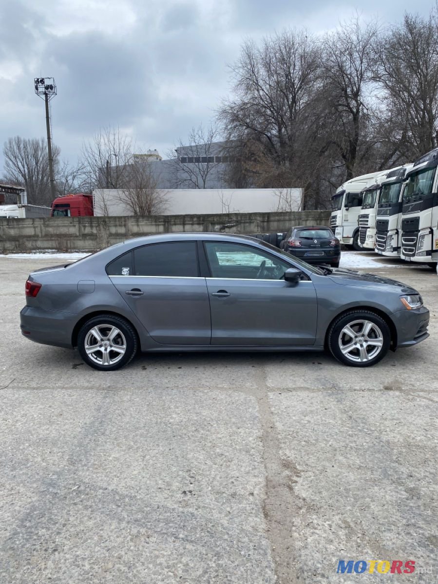 2017' Volkswagen Jetta photo #6