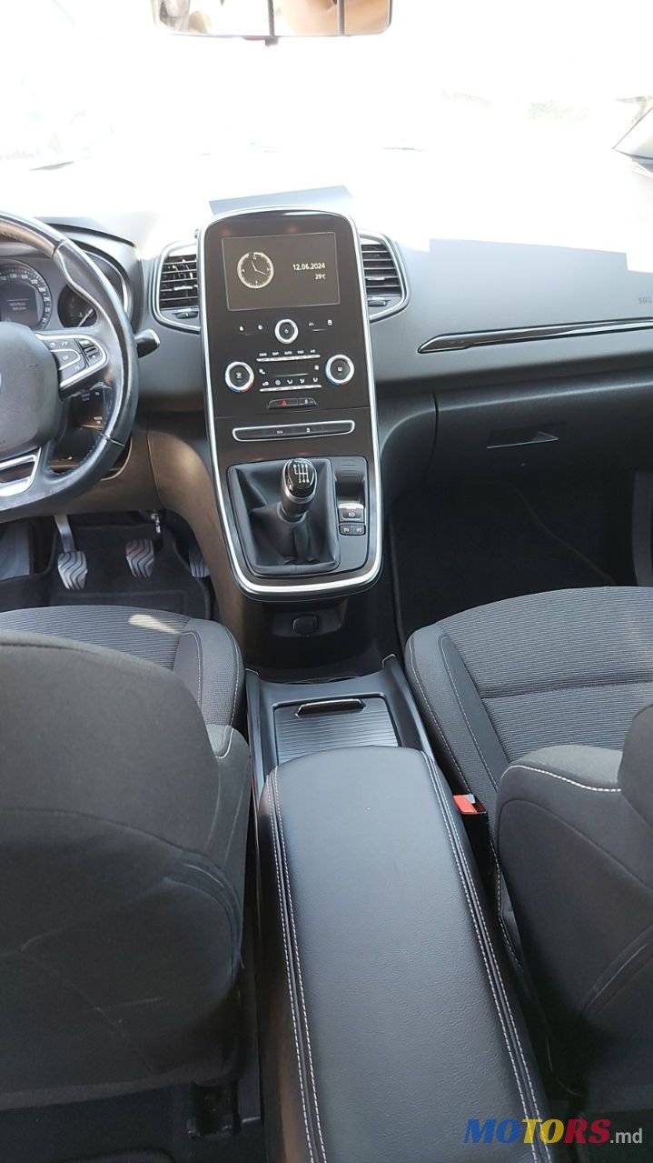 2017' Renault Scenic photo #4