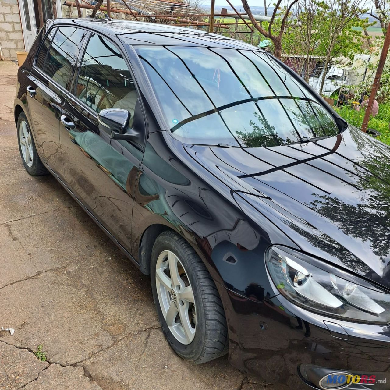 2011' Volkswagen Golf photo #3