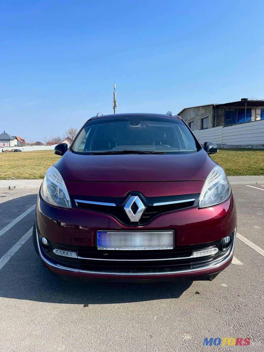 2013' Renault Grand Scenic photo #2