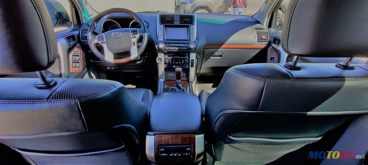 2010' Toyota Land Cruiser Prado photo #5