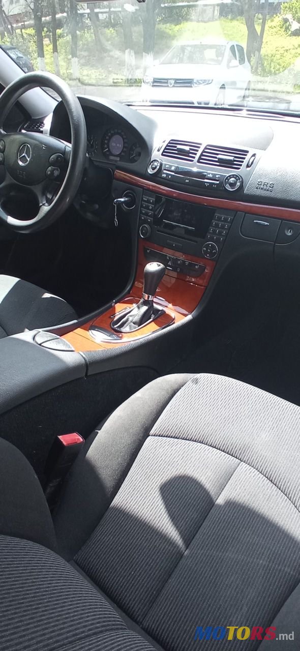 2007' Mercedes-Benz E Класс photo #6