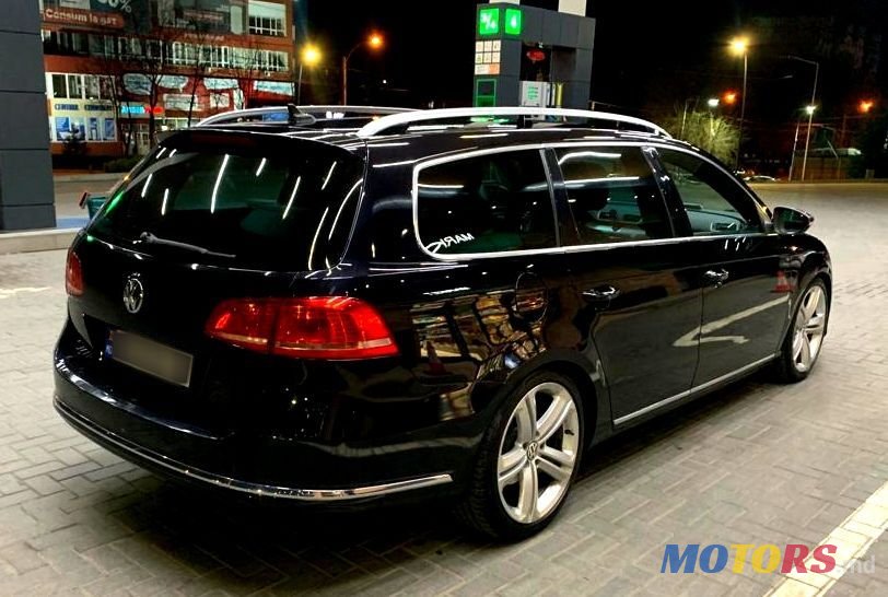 2013' Volkswagen Passat photo #4