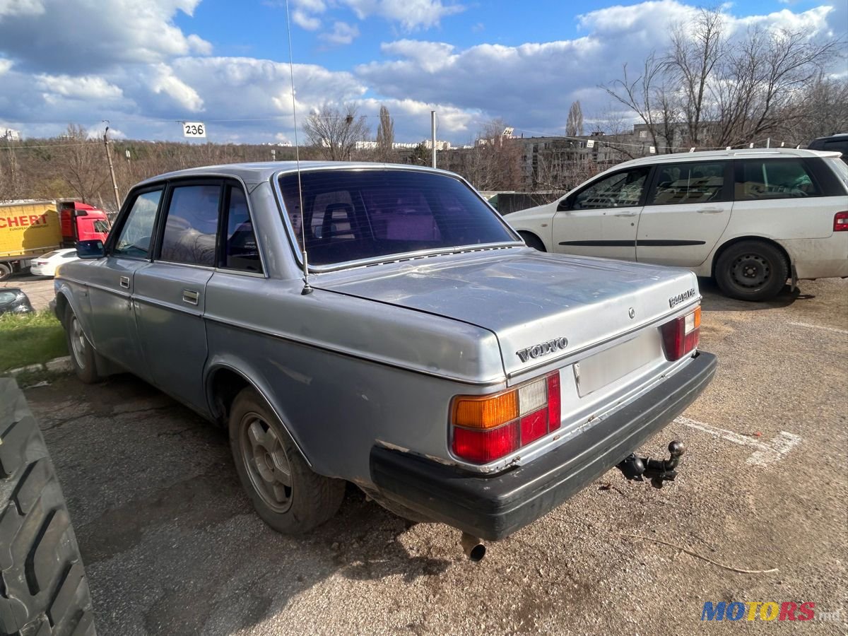 1981' Volvo 244 photo #1