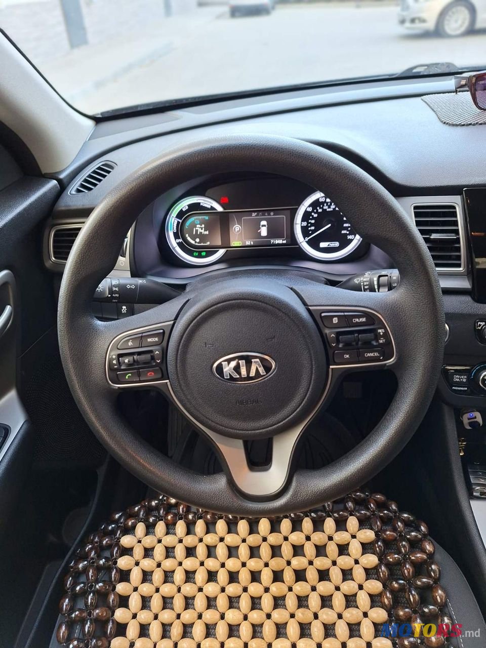 2017' Kia Niro photo #4
