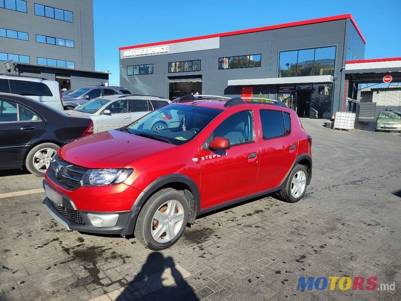 2014' Dacia Sandero photo #1