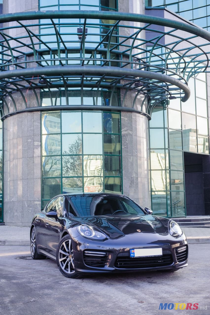 2015' Porsche Panamera photo #4