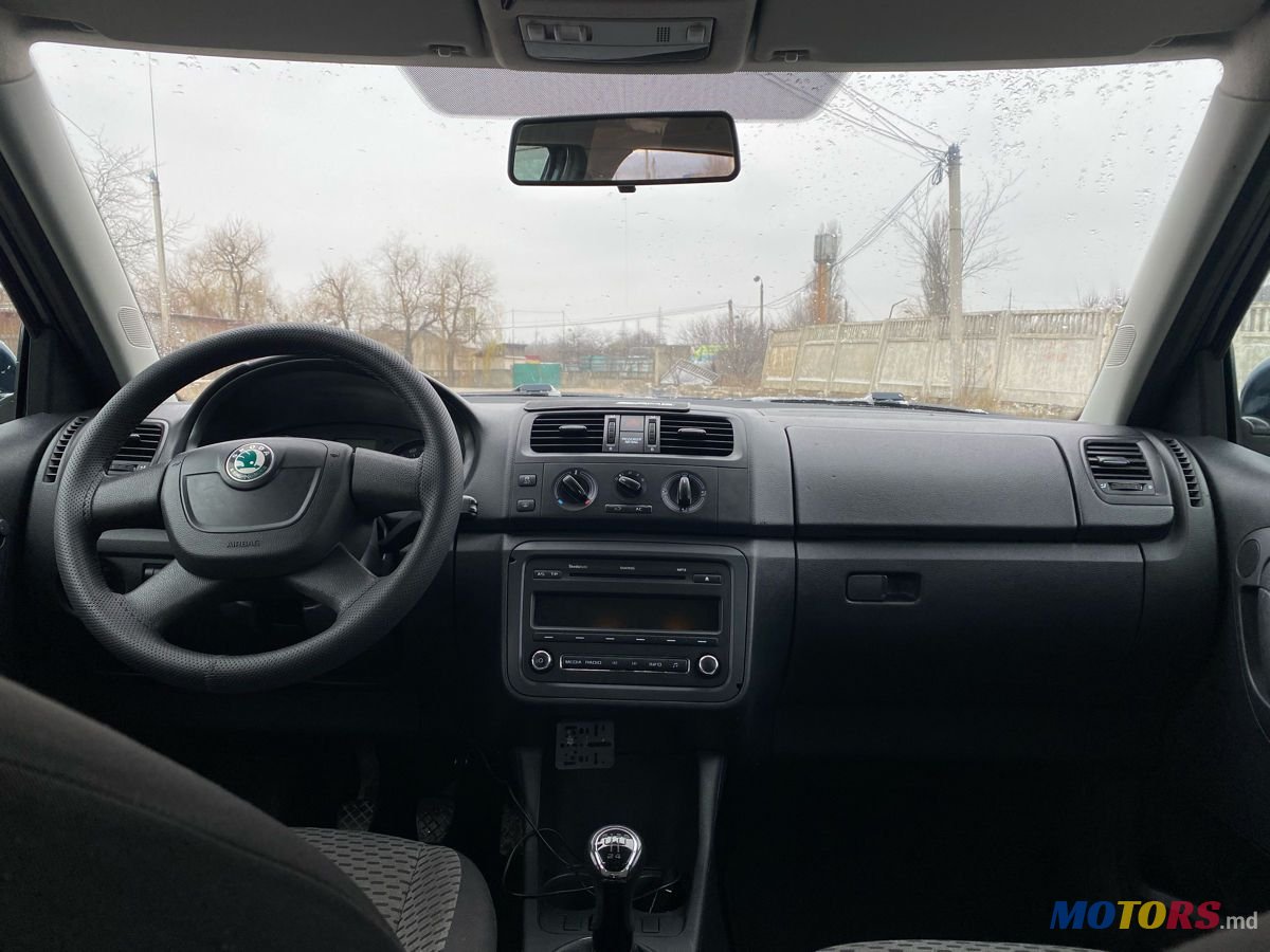 2012' Skoda Fabia photo #5