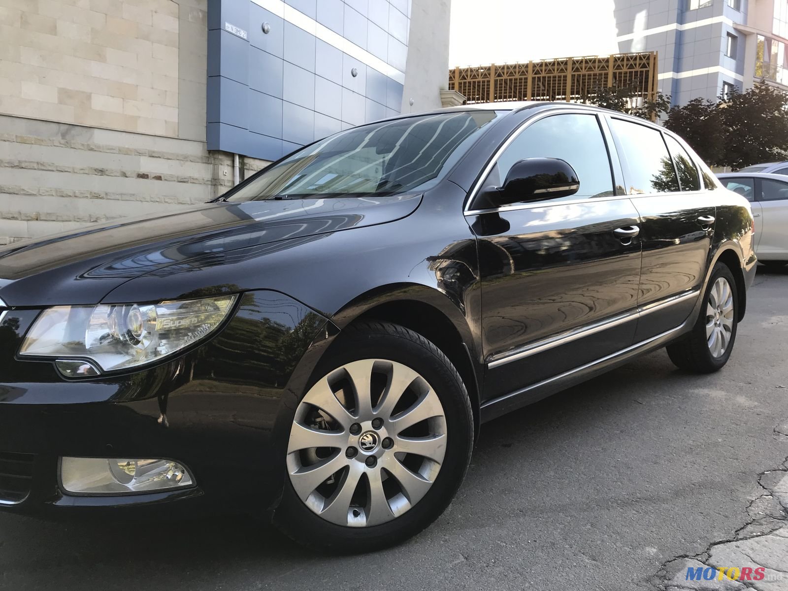 2012' Skoda Superb photo #5