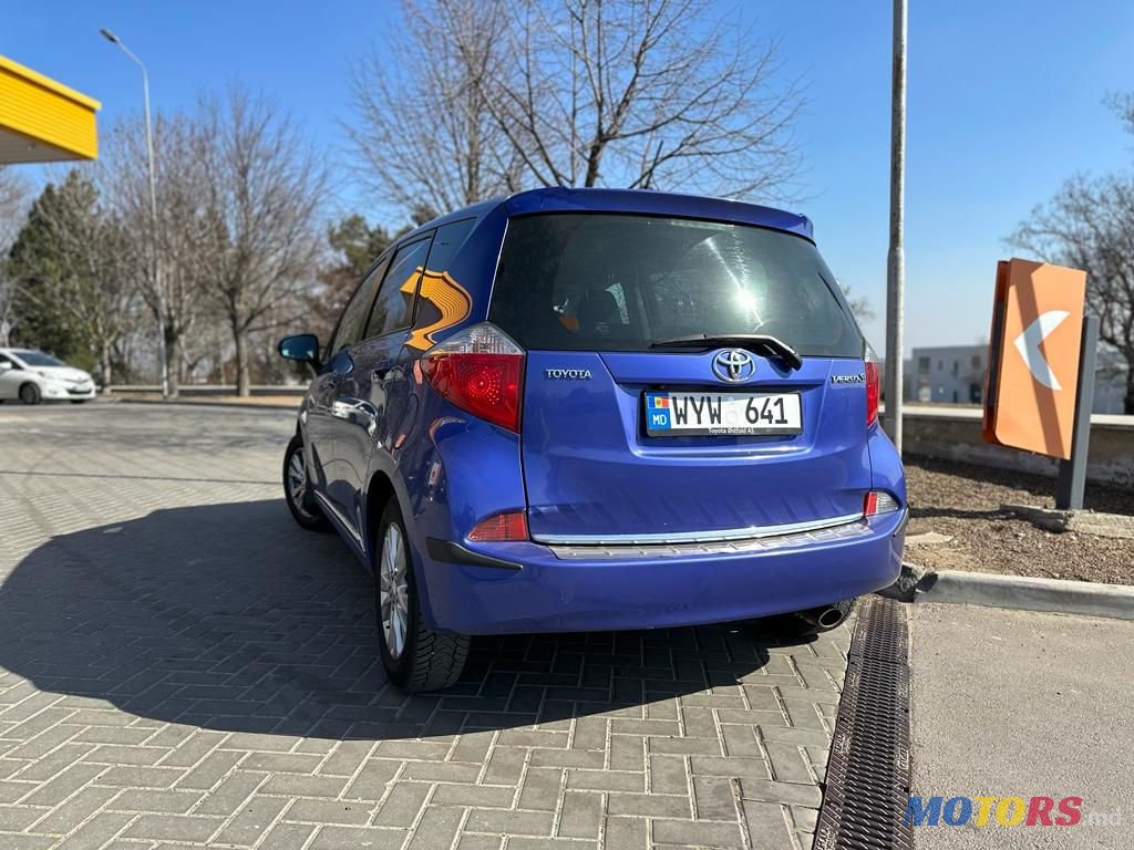 2011' Toyota Verso S photo #4