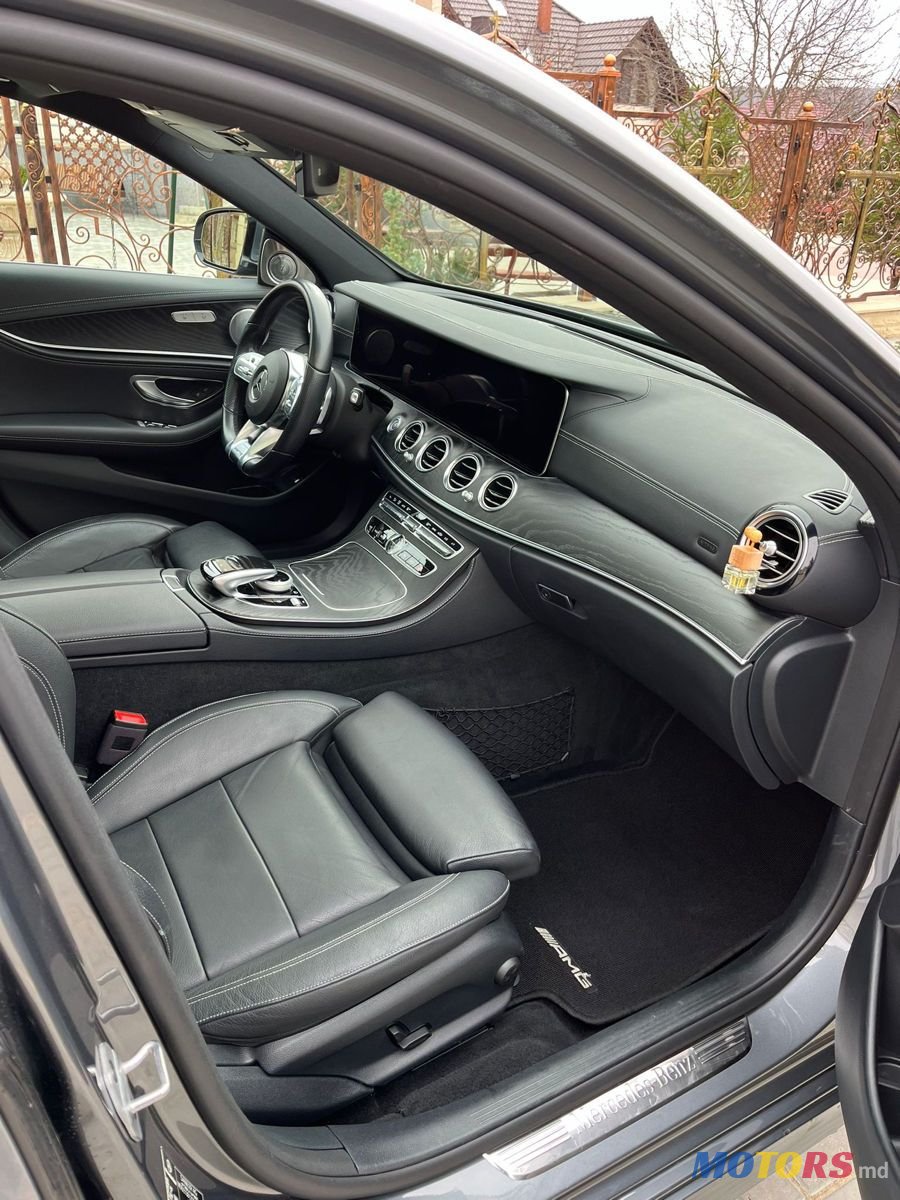 2018' Mercedes-Benz E-Class photo #3