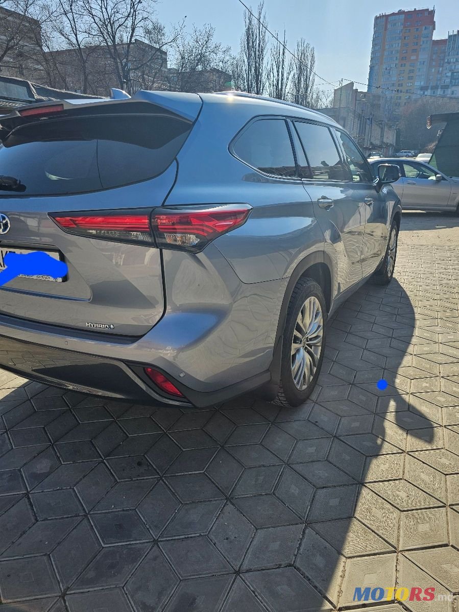 2022' Toyota Highlander photo #6