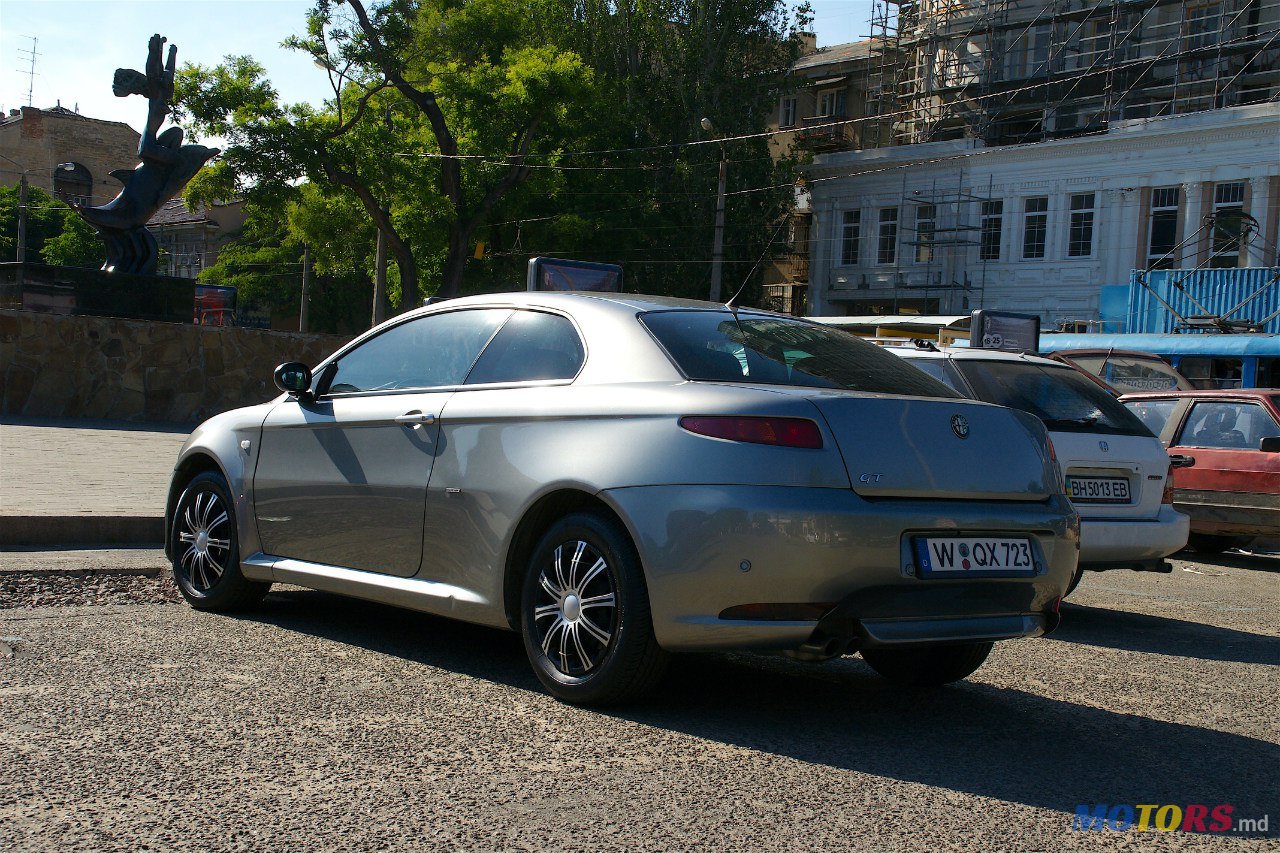 2009' Alfa Romeo GT photo #1